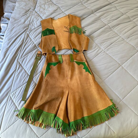 RARE Vintage 1940s Marge Riley Child Fringe Western Set Suede Vest & Culottes - Picture 14 of 16